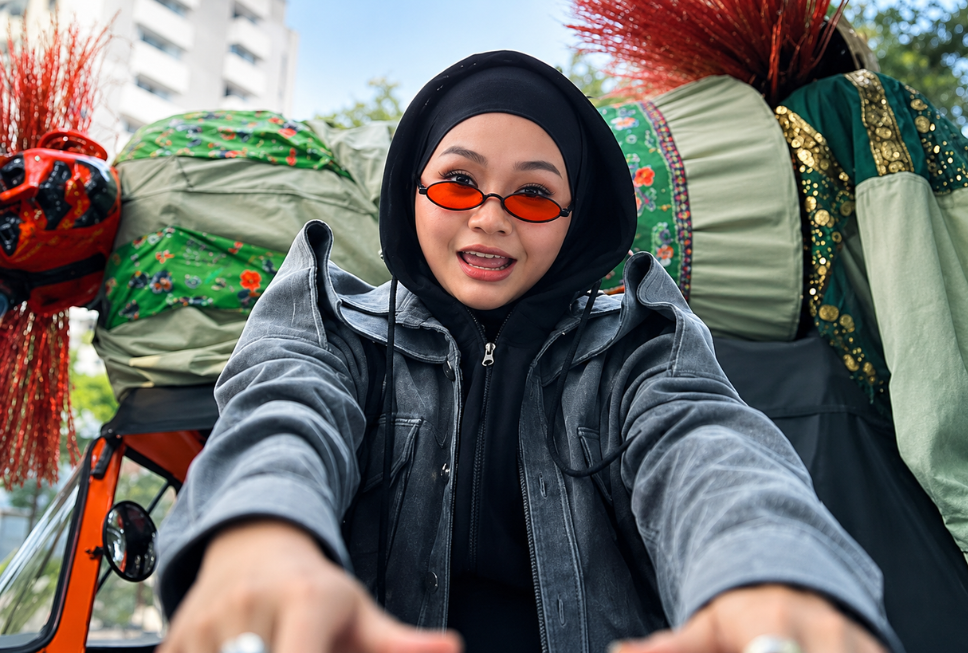Lirik lagu Salma Salsabil – Maha Benar